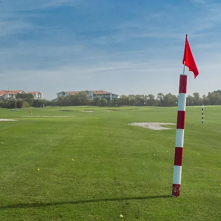 & Golf Ilbarritz Aparthotel