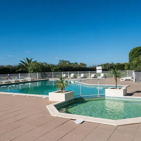 Aparthotel & Golf Ilbarritz 4*